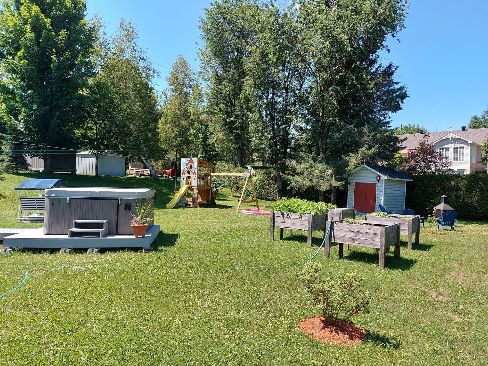 Gite Au P'Tit Bonheur B&B Coaticook Eksteriør bilde